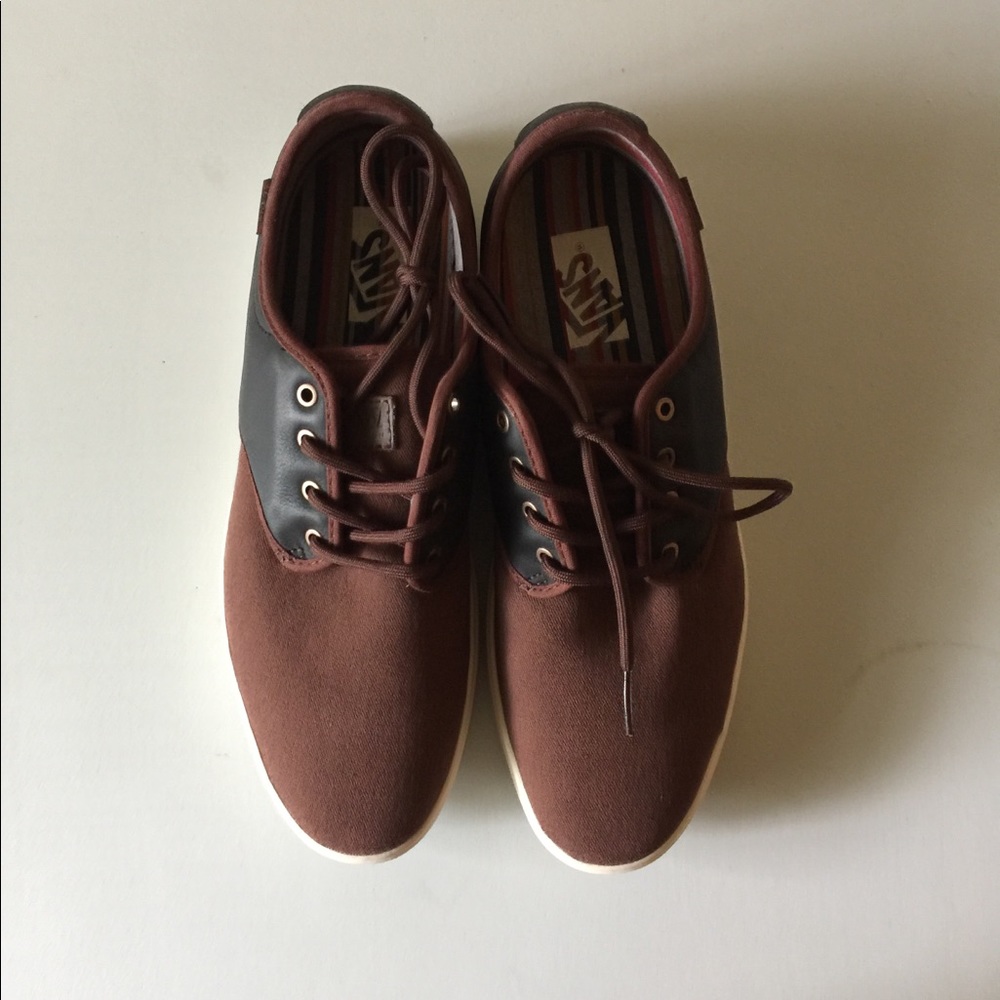 Brand new Vans men’s sneakers size 10